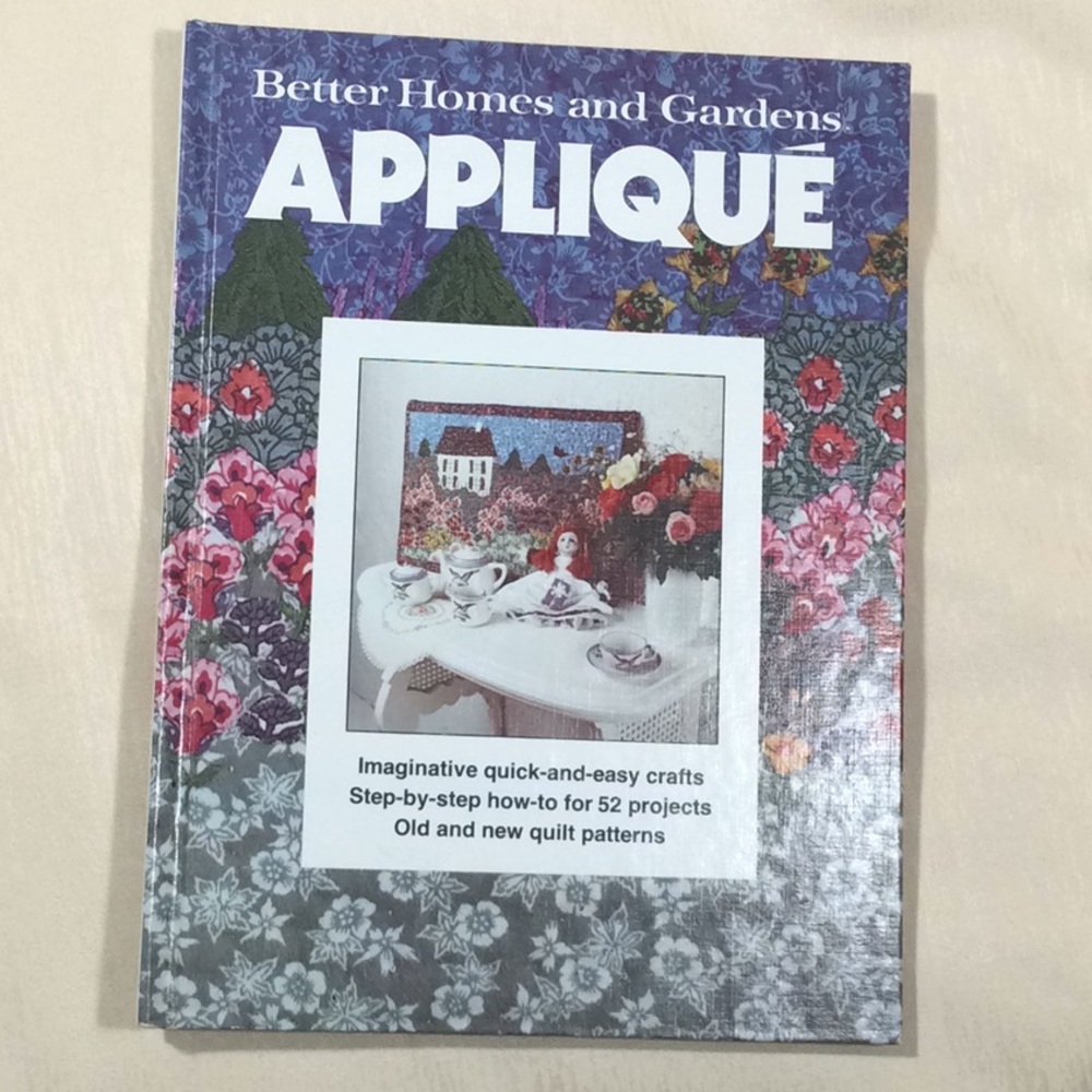 3 Appliqué Books-Patterns & Instructions-Hardcover - Picture 11 of 16